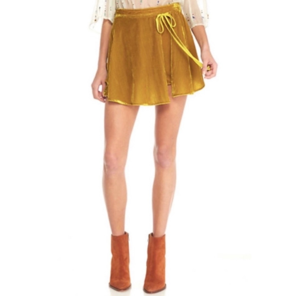 Free People Dance The Night Away Velvet Skort✨